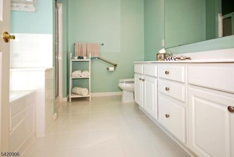 5 Slate Court Woodland Park NJ 07424