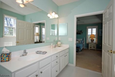 5 Slate Court Woodland Park NJ 07424