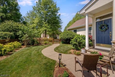 18 Wyckoff Way Chester NJ 07930