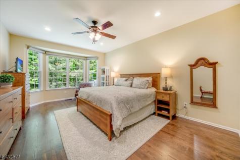 18 Wyckoff Way Chester NJ 07930