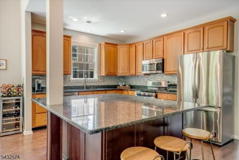 18 Wyckoff Way Chester NJ 07930