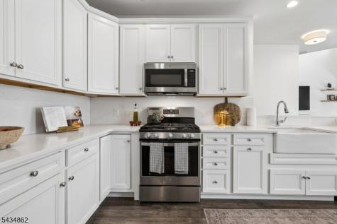 125 Sequoia Drive Cedar Grove NJ 07009