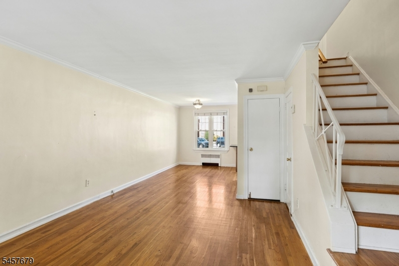 43 A Parkway Village Cranford NJ 07016