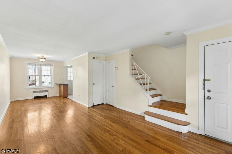 43 A Parkway Village Cranford NJ 07016