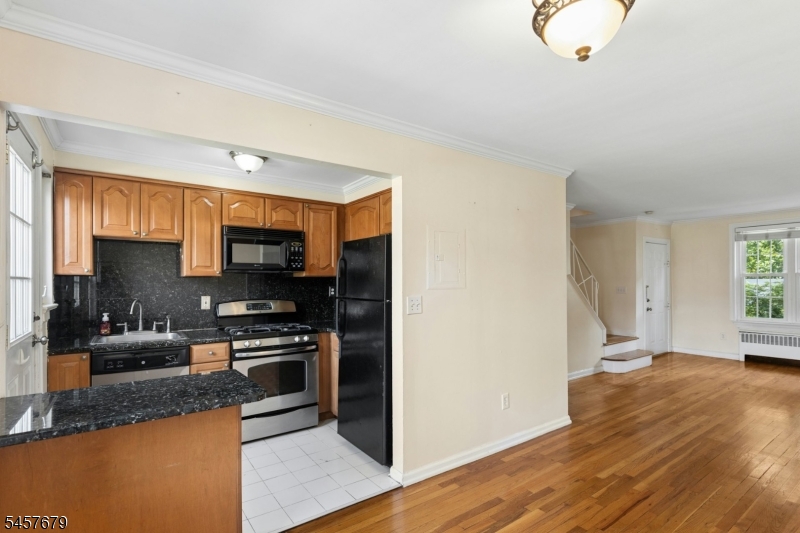 43 A Parkway Village Cranford NJ 07016