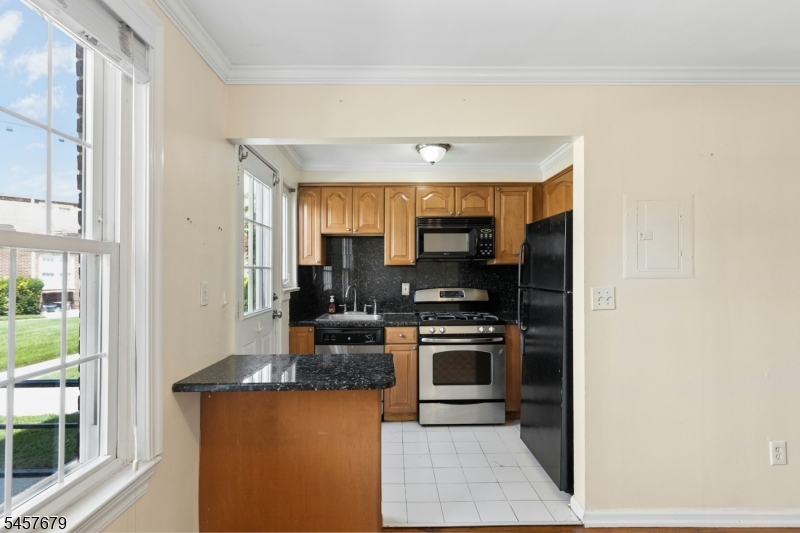 43 A Parkway Village Cranford NJ 07016