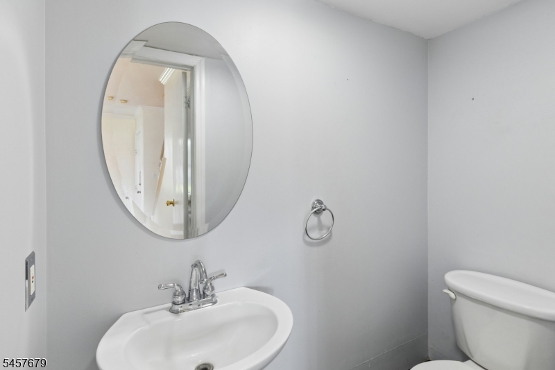 43 A Parkway Village Cranford NJ 07016