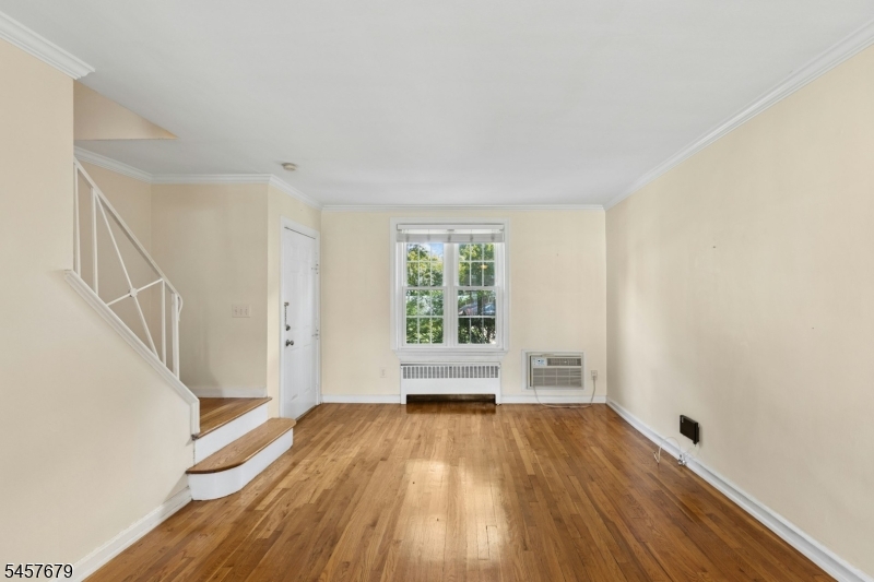 43 A Parkway Village Cranford NJ 07016