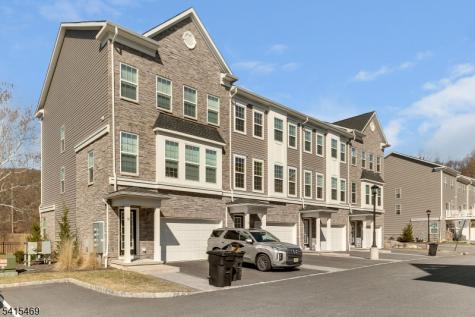 14 Coogan Court Morris Plains NJ 07950