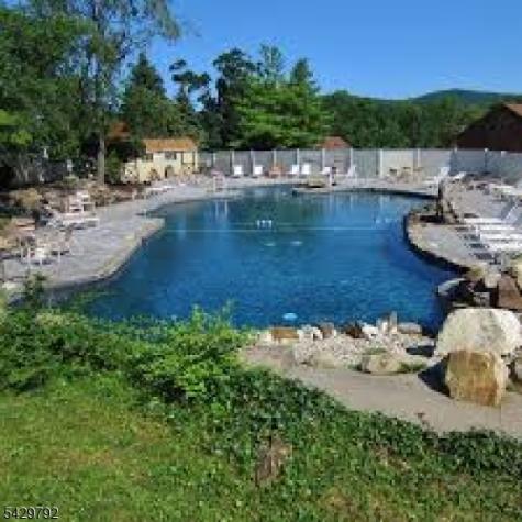 2 Jackson Hole Road Vernon NJ 07462