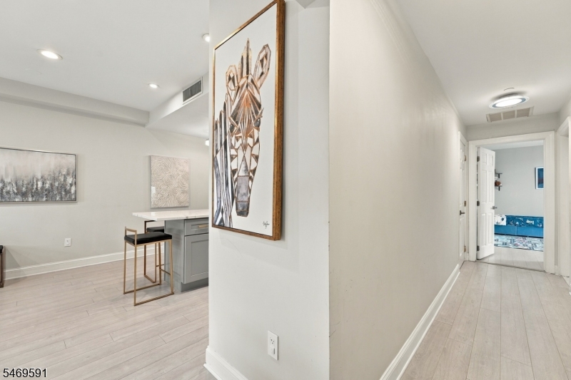 206 Shearwater Ct Unit 51 Jersey City NJ 07305