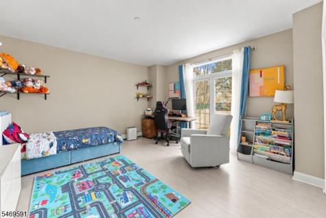206 Shearwater Ct Unit 51 Jersey City NJ 07305
