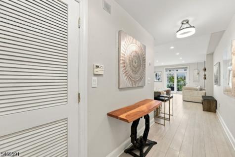 206 Shearwater Ct Unit 51 Jersey City NJ 07305