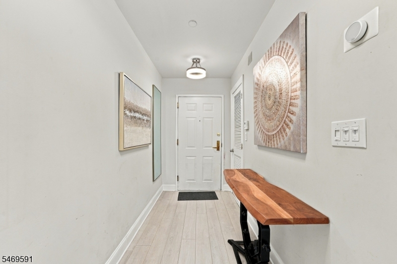 206 Shearwater Ct Unit 51 Jersey City NJ 07305