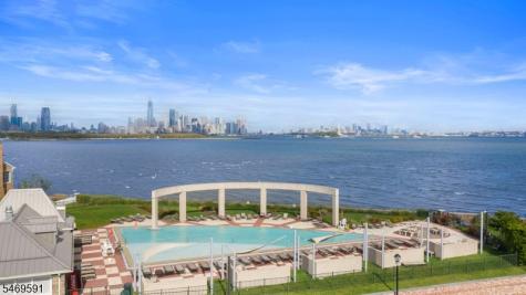 206 Shearwater Ct Unit 51 Jersey City NJ 07305