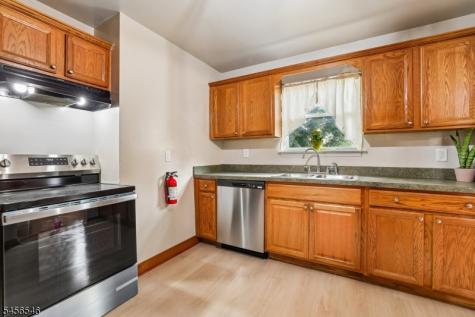 584 Thomas Boulevard East Orange NJ 07017