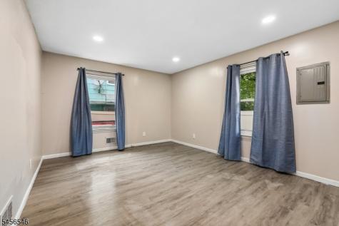 584 Thomas Boulevard East Orange NJ 07017