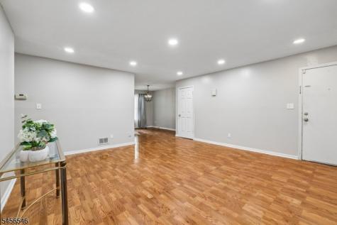 584 Thomas Boulevard East Orange NJ 07017