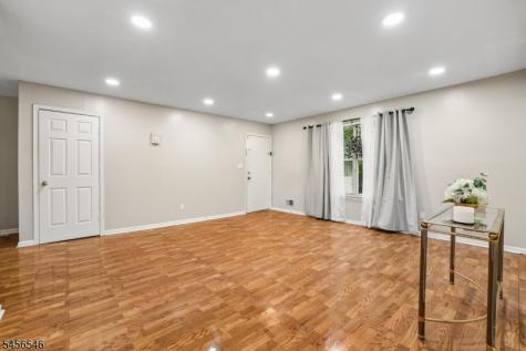 584 Thomas Boulevard East Orange NJ 07017