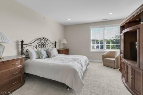 284 Victoria Drive Bridgewater NJ 08807