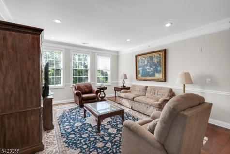 284 Victoria Drive Bridgewater NJ 08807