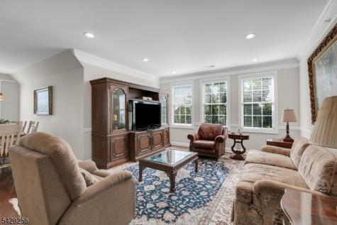 284 Victoria Drive Bridgewater NJ 08807