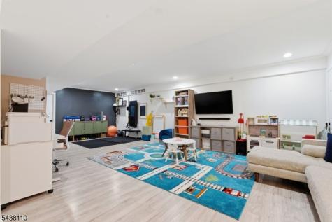 251 Mount Pleasant Avenue Newark NJ 07104