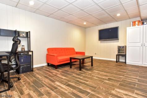 15 Brookside Heights Wanaque NJ 07465