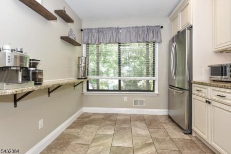 15 Brookside Heights Wanaque NJ 07465