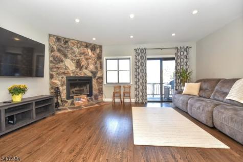 15 Brookside Heights Wanaque NJ 07465