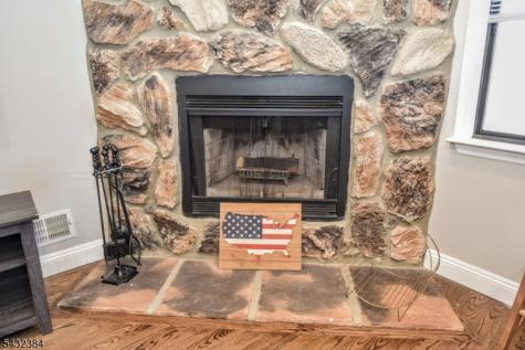 15 Brookside Heights Wanaque NJ 07465