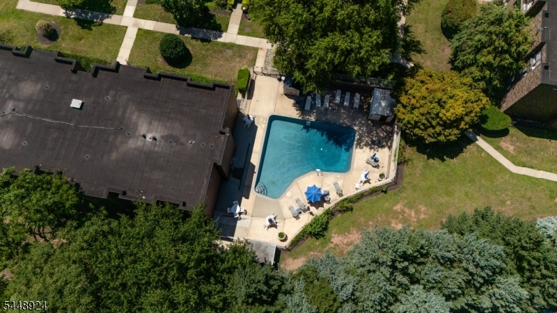 355 River Road Nutley NJ 07110