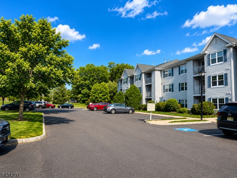318 Stratford Place Bridgewater NJ 08805
