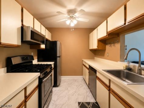 318 Stratford Place Bridgewater NJ 08805