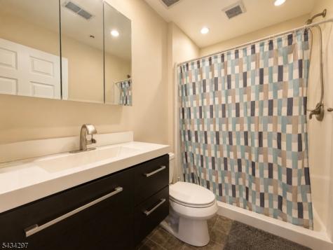 318 Stratford Place Bridgewater NJ 08805