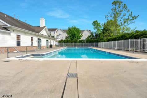 141 Limerick Lane Lopatcong NJ 08865