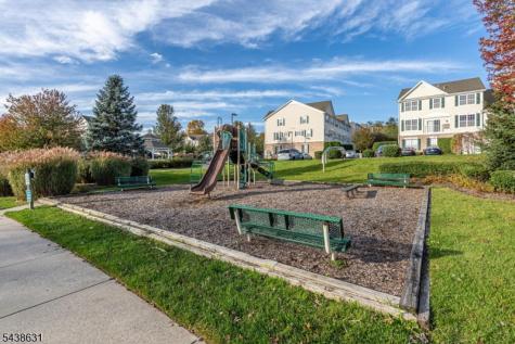 141 Limerick Lane Lopatcong NJ 08865