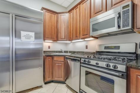 141 Limerick Lane Lopatcong NJ 08865