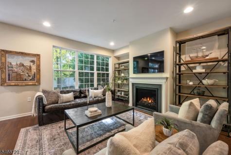 16 Pineview Drive Waldwick NJ 07463