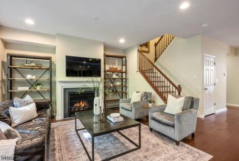 16 Pineview Drive Waldwick NJ 07463