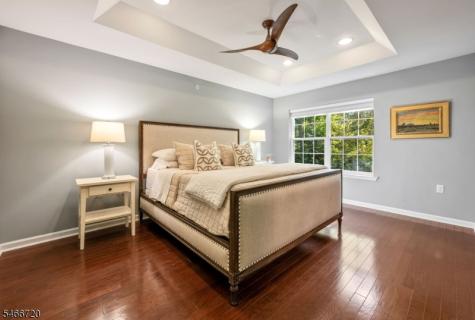 16 Pineview Drive Waldwick NJ 07463