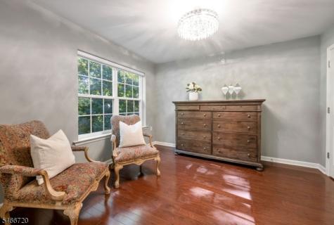 16 Pineview Drive Waldwick NJ 07463