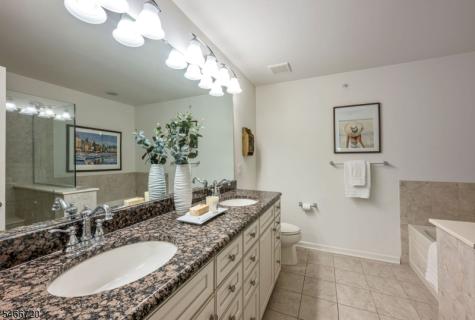 16 Pineview Drive Waldwick NJ 07463