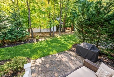 16 Pineview Drive Waldwick NJ 07463