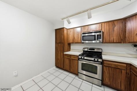 336 Willowbrook Drive North Brunswick NJ 08902
