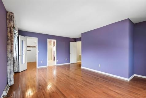 38 Hunters Circle Tewksbury NJ 08833