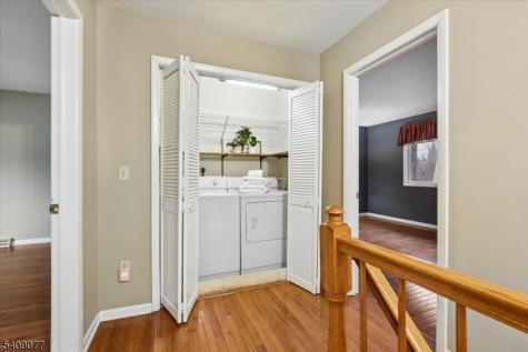 38 Hunters Circle Tewksbury NJ 08833