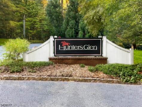 38 Hunters Circle Tewksbury NJ 08833