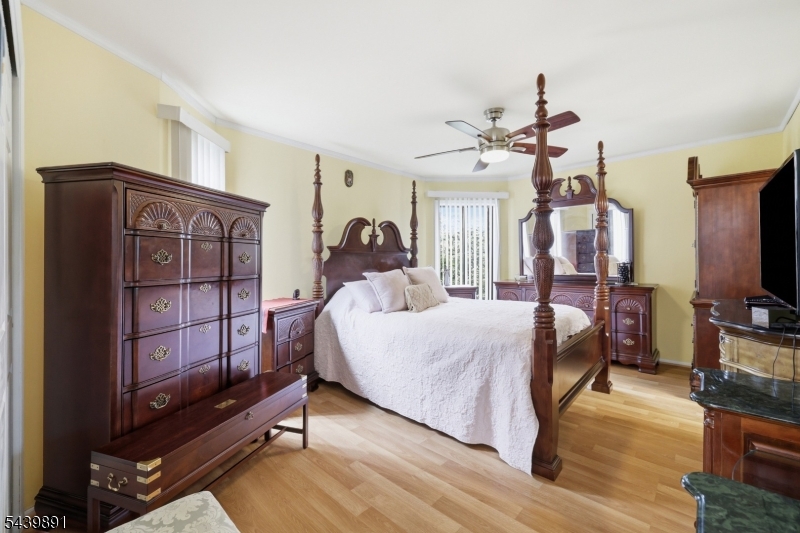 11 Trafalgar Court Washington NJ 07840
