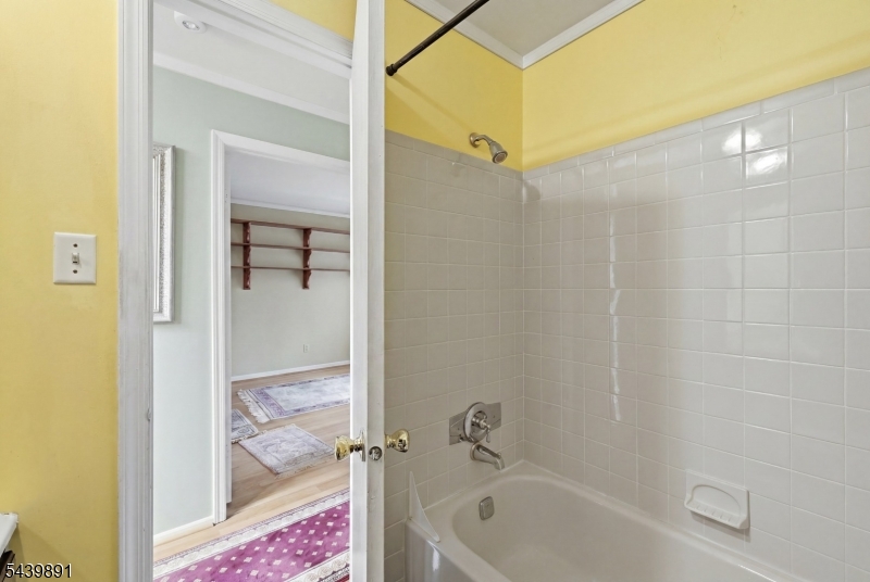 11 Trafalgar Court Washington NJ 07840